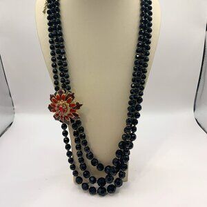 Gorgeous Vintage Necklace With Enameled Flower Accent